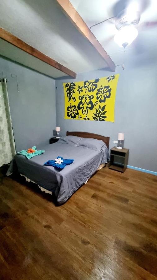 Hostal Henua Roa Hanga Roa Exteriör bild